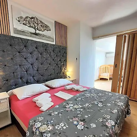 Rustica With Exclusive Pool Use